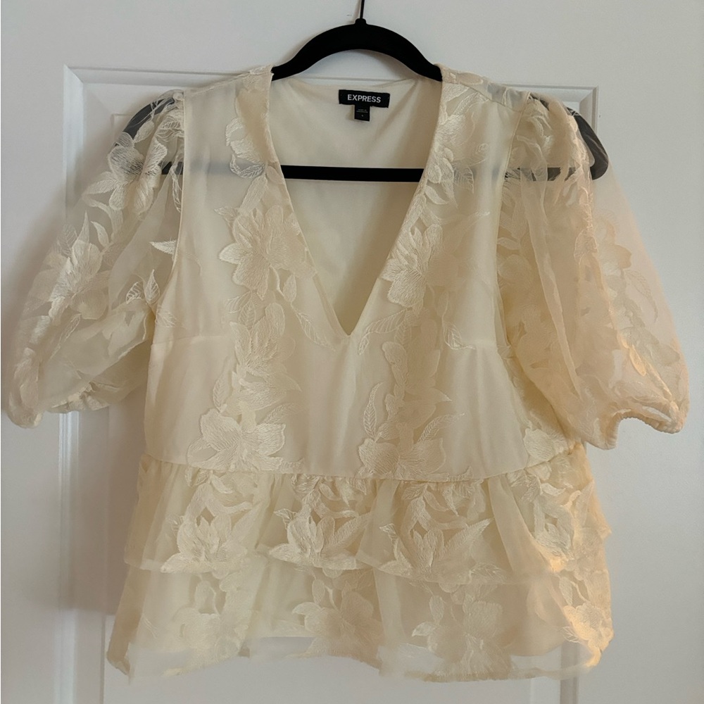 White lace appliqué top